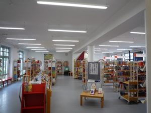 LED-Flat-Leuchten in der Stadtbibliothek