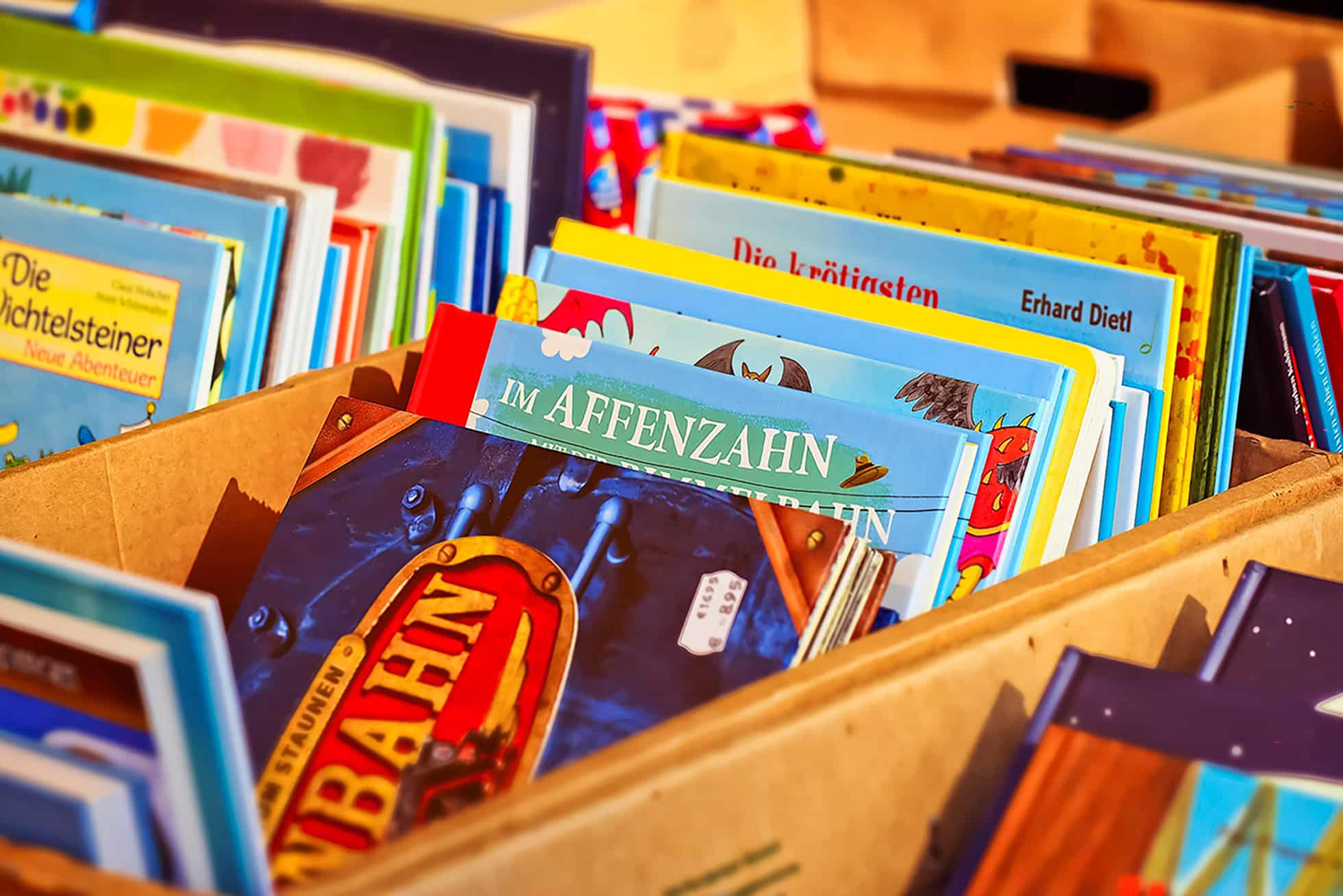 Bücherflohmarkt für Kinder