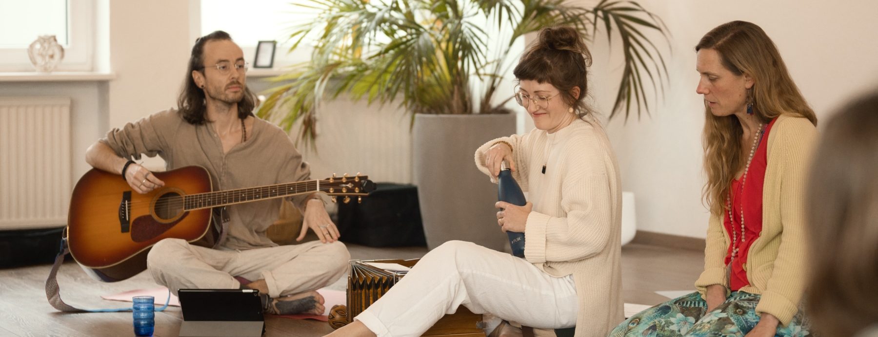 Kirtan bei NaLoHa Yoga